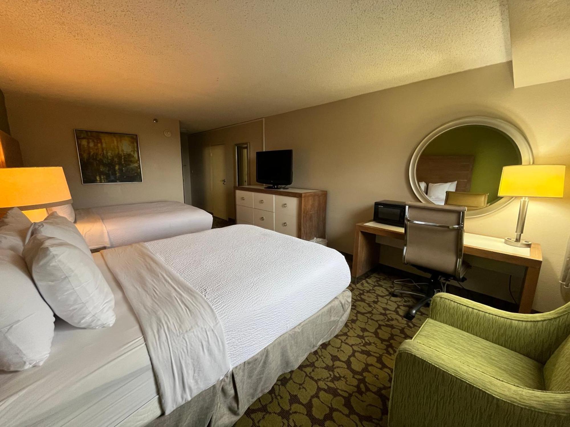 Ramada Plaza By Wyndham Charlotte South End Airport Hotel Exterior photo