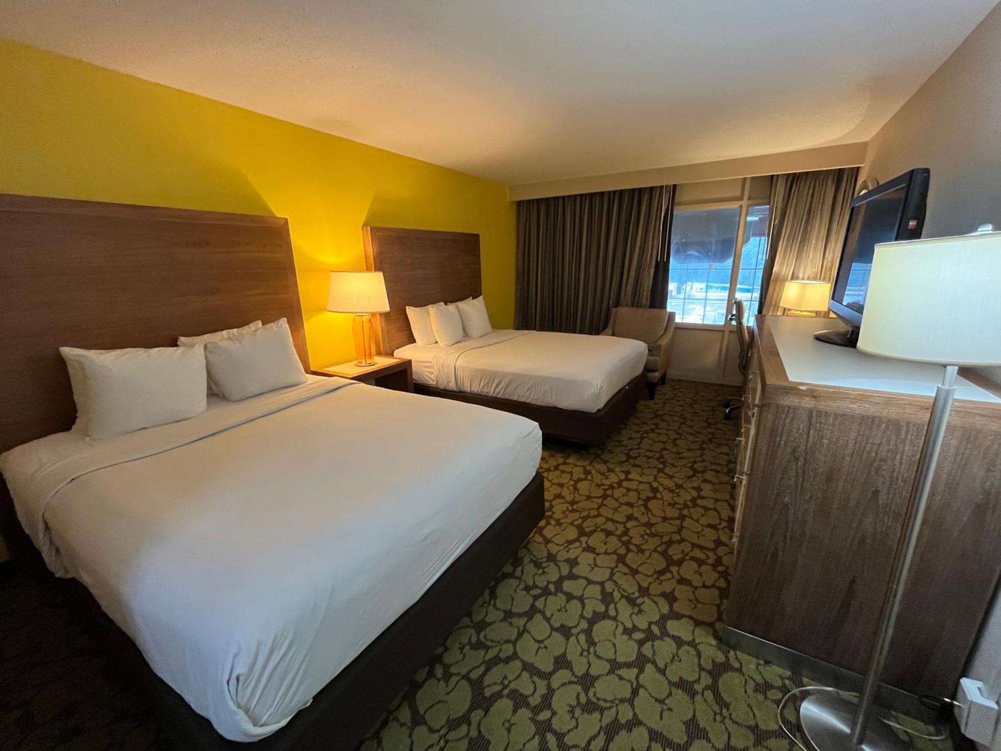 Ramada Plaza By Wyndham Charlotte South End Airport Hotel Exterior photo