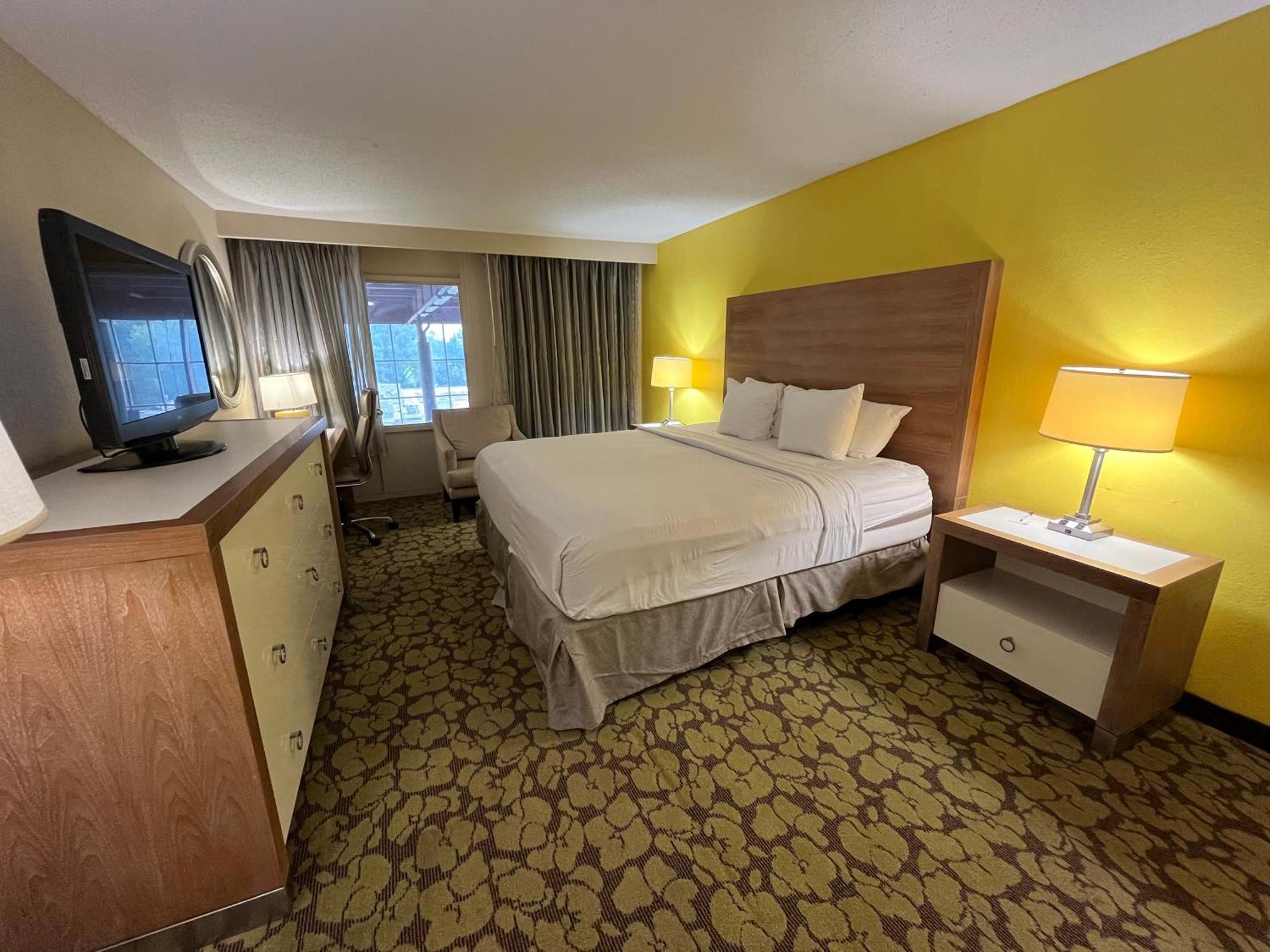 Ramada Plaza By Wyndham Charlotte South End Airport Hotel Exterior photo