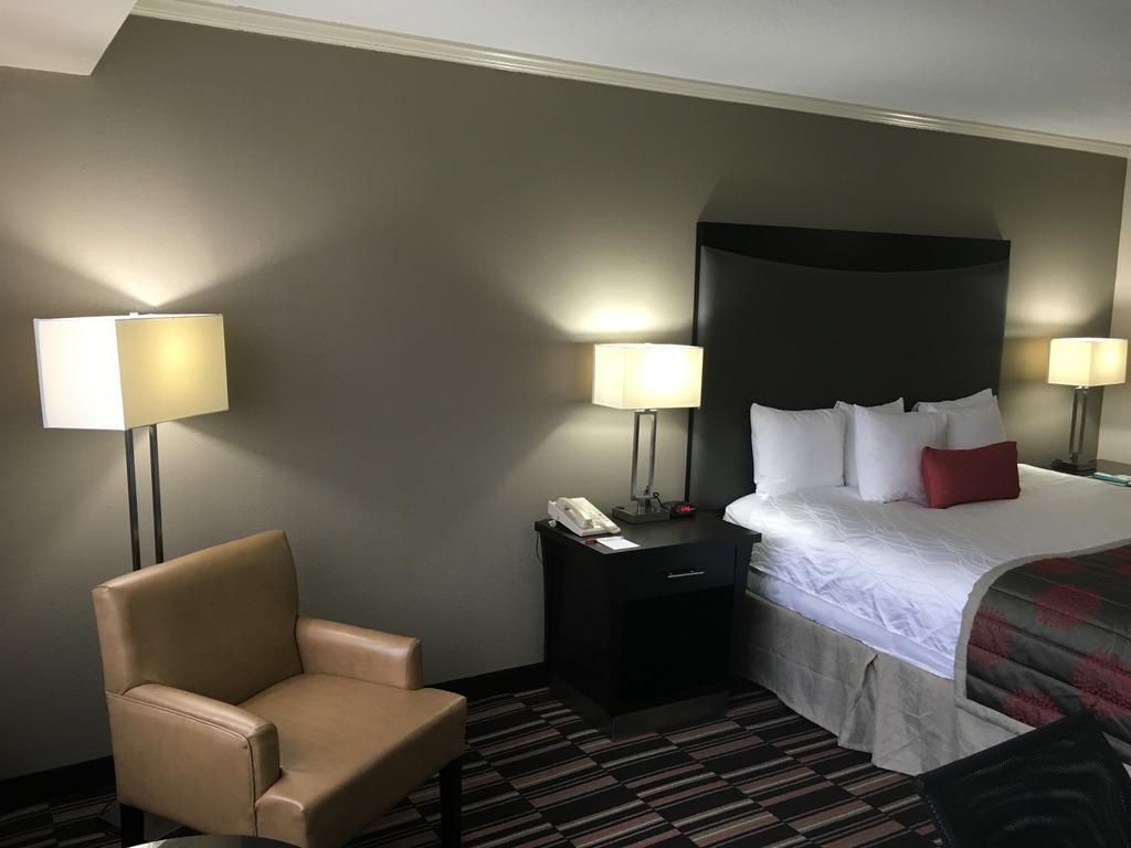 Ramada Plaza By Wyndham Charlotte South End Airport Hotel Exterior photo