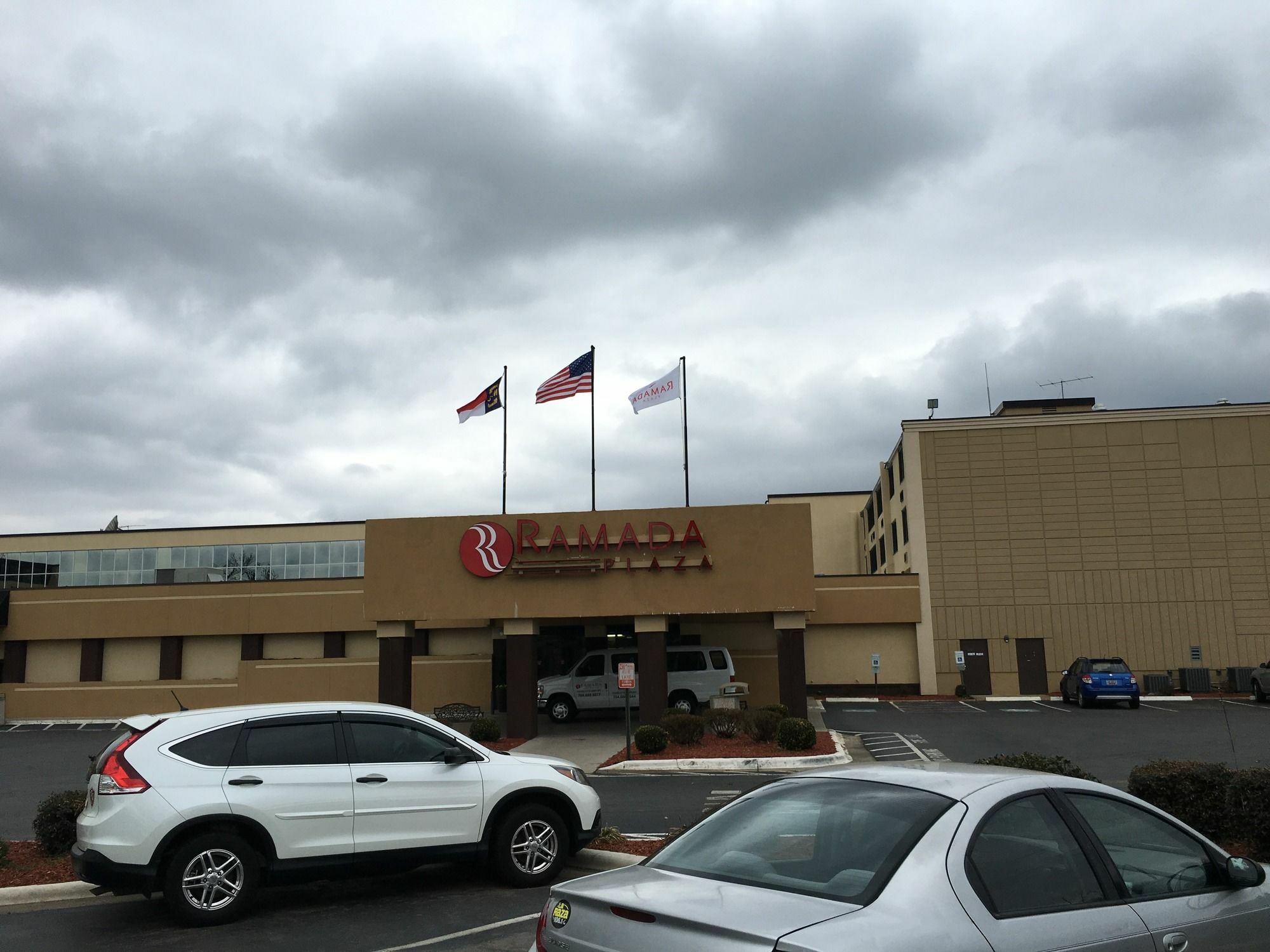 Ramada Plaza By Wyndham Charlotte South End Airport Hotel Exterior photo